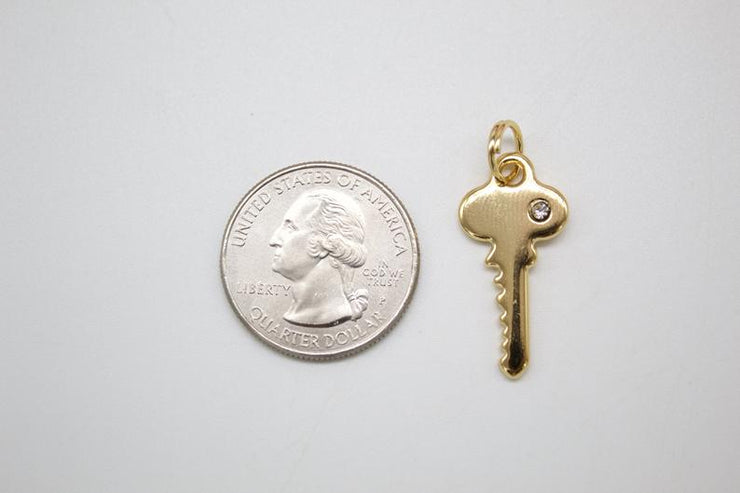 18K Gold Filled Heart With Key Outline Pendant Charm (A270) - Freeyouthzbandz