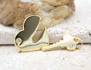 18K Gold Filled Heart With Key Outline Pendant Charm (A270) - Freeyouthzbandz