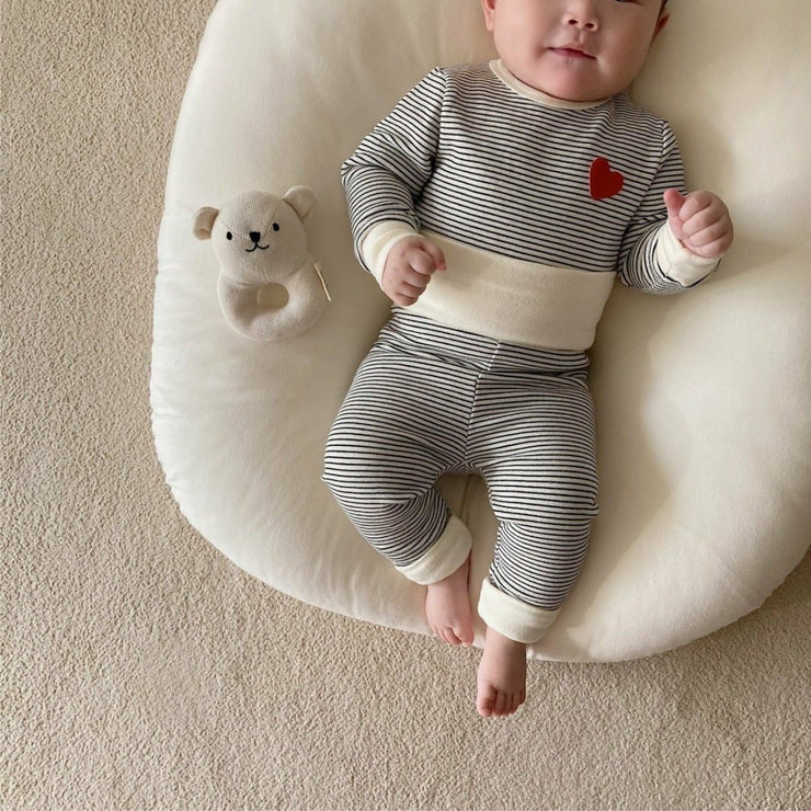 Autumn Arrival Baby Unisex Long Sleeves Heart and Striped Pattern Onesies and Pants Sets - Freeyouthzbandz